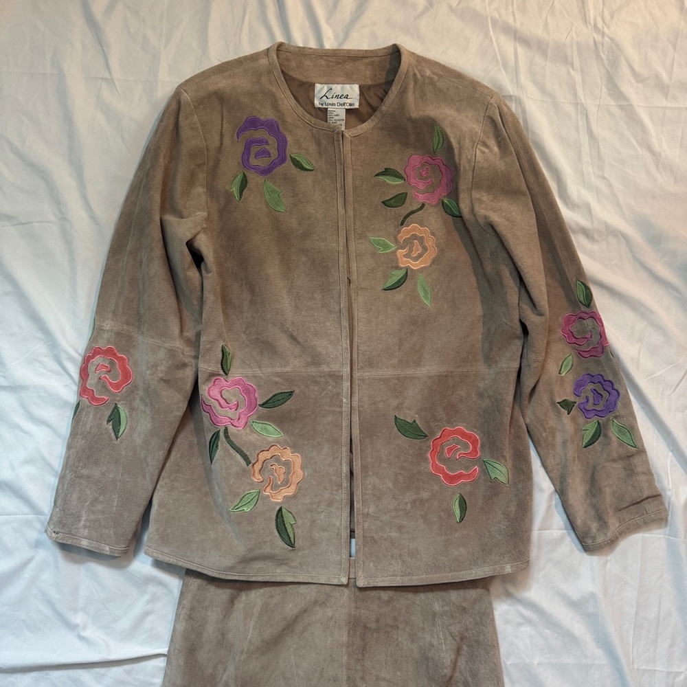 Vintage 90s Tan Genuine Suede Jacket Skirt Set w Floral Embroidery Boho Indie - Picture 6 of 15